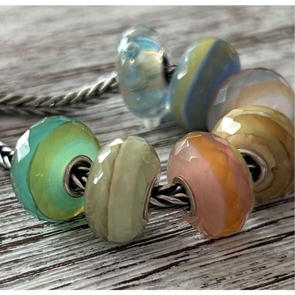 TROLLBEADS Moss Waterstone Facet LAA 925S NEW! Carpe Diem, Pale Green & Cream - Picture 2 of 11